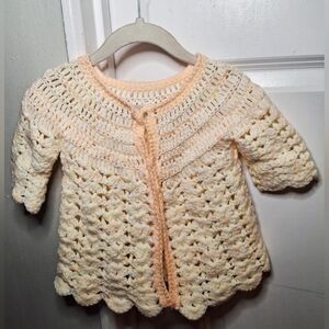 Vintage 80s 🧶🩷Beautiful Handknit Cardigan (6-9 mo)